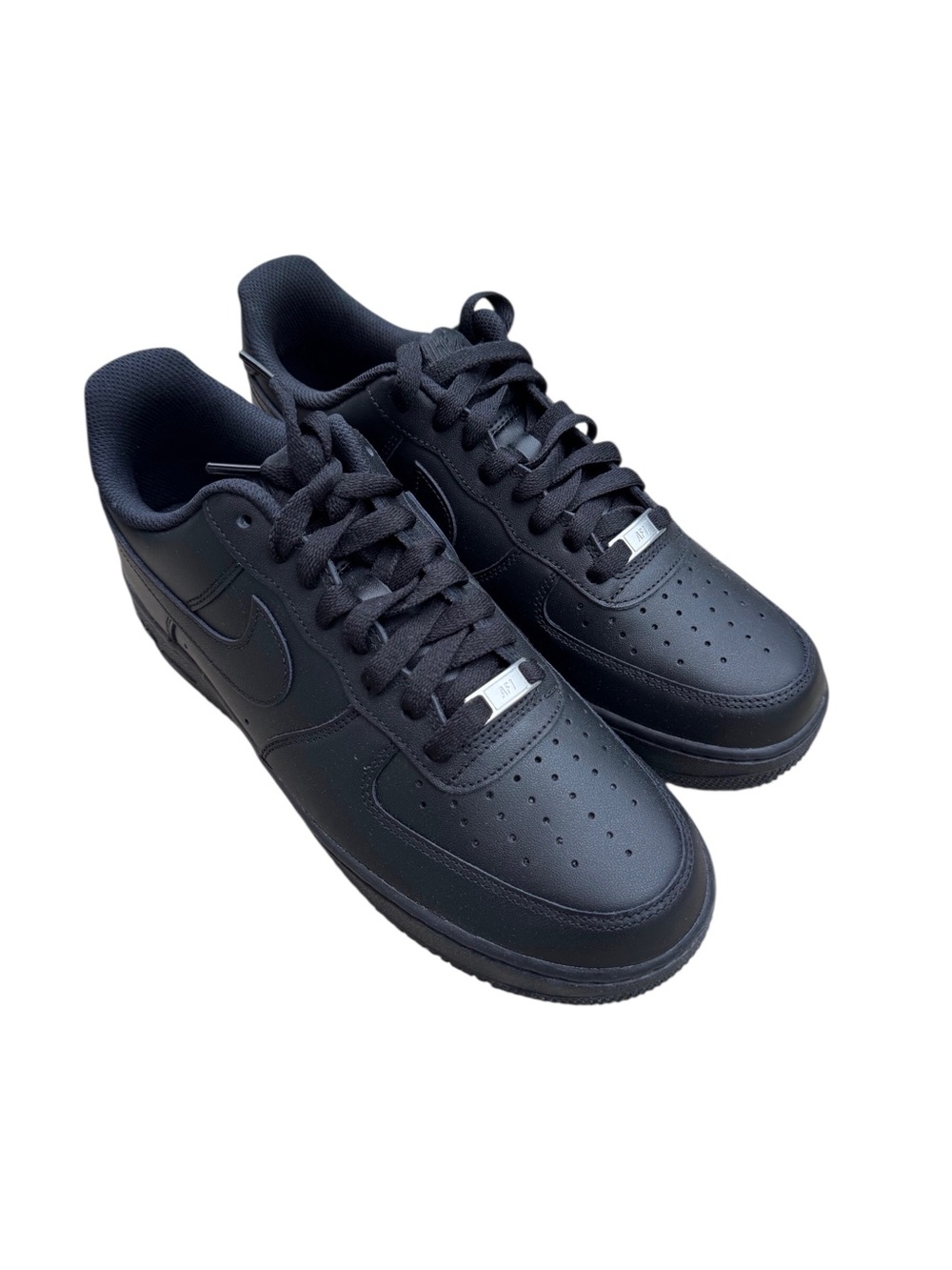 Nike Men’s Black Low-Top Leather Sneakers
